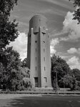 Ter vergelijking: de watertoren te Stadskanaal, ook van Mertens.
<br/>
Menno Landstra, 2020-08-18